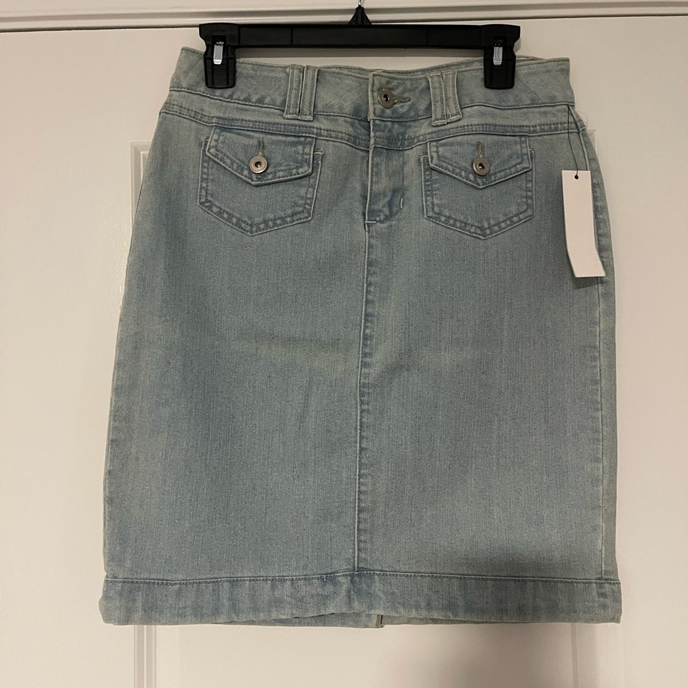 NWT Christiana Zimm Classic Denim Skirt in Light Denim Wash, size 4